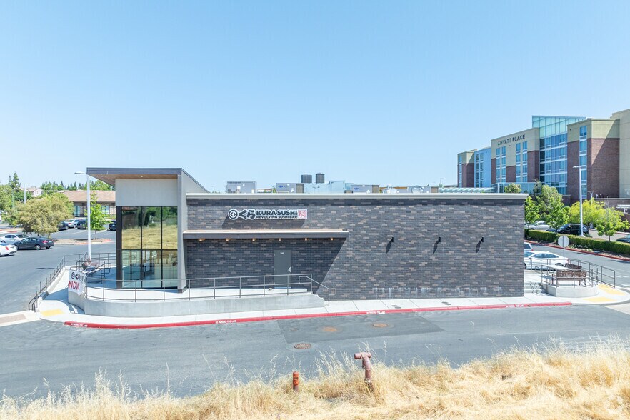 More Photos Of 250 Gibson Dr, Roseville Freestanding For Lease