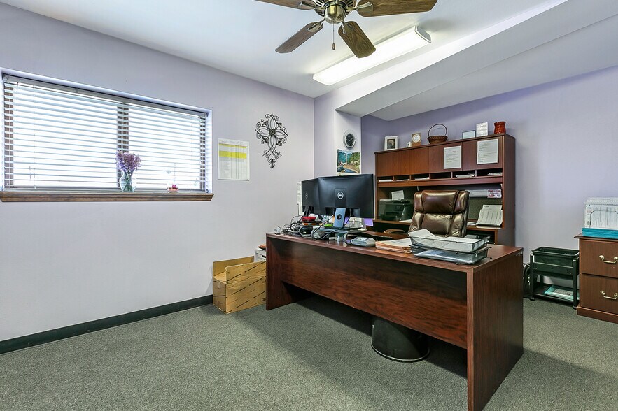 More Photos Of 2807 Judge Perez Drive, Meraux Office For Lease