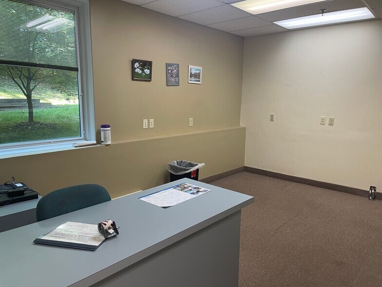 More Photos Of 561 Cranbury Rd, East Brunswick Medical For Sale