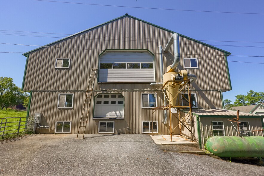 More Photos Of 197 Pencroft Dr N, Holtwood Industrial For Sale