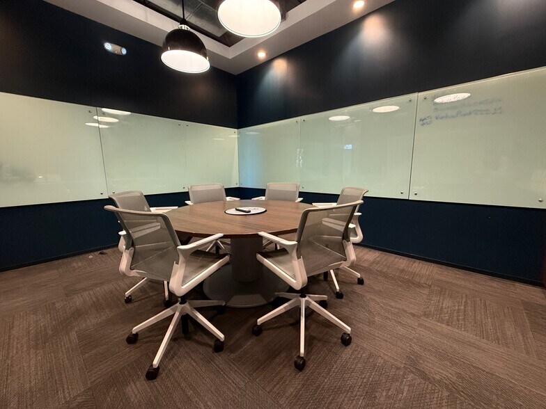 More Photos Of 22211 W Interstate 10, San Antonio Coworking Space