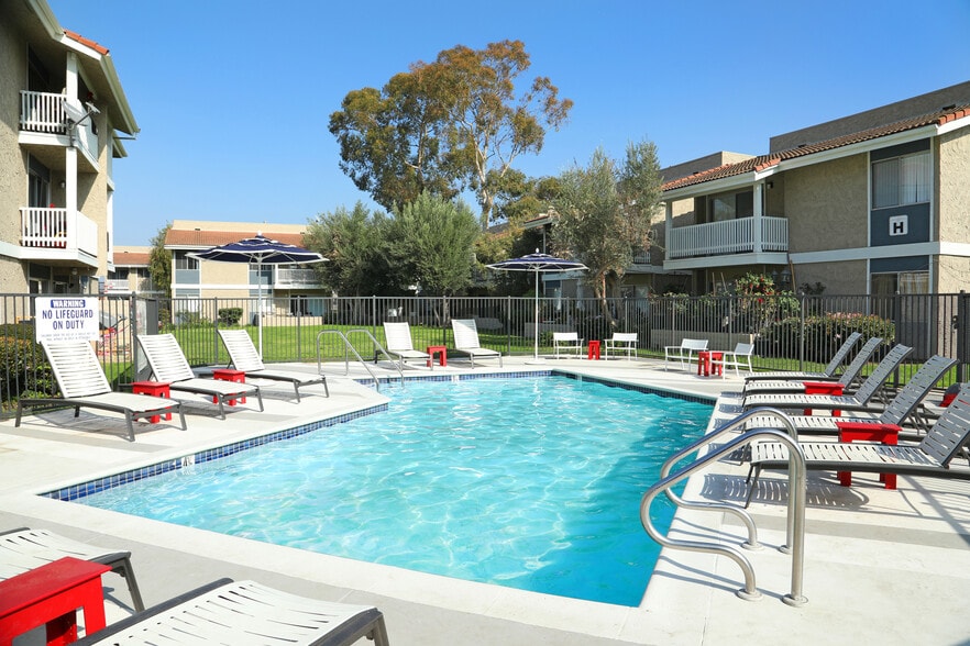 More Photos Of 2400-2444 Alvarado St, Oxnard Apartments For Sale