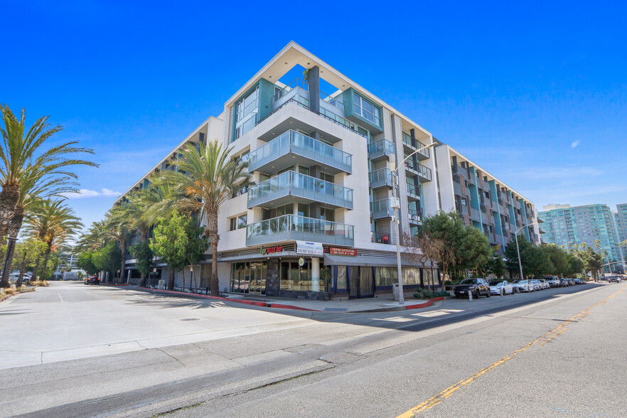 Primary Photo Of 13488 Maxella Ave, Marina Del Rey Apartments For Lease