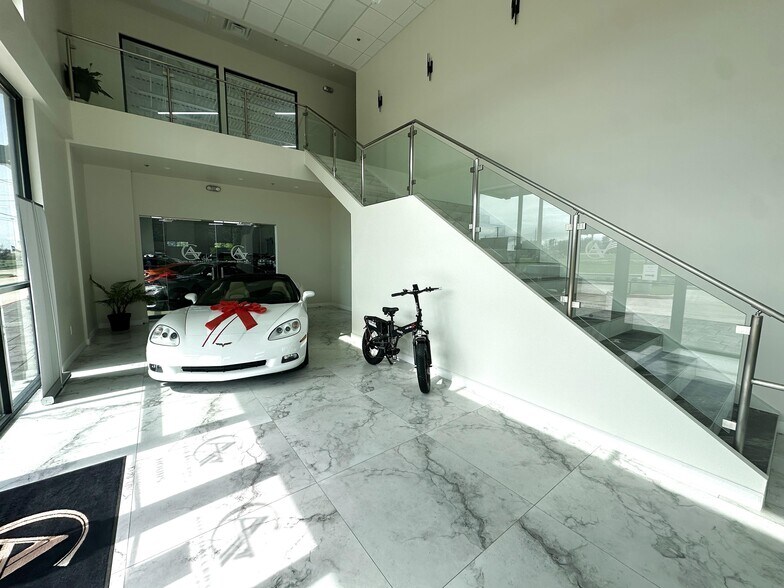 More Photos Of 751 N Central Expy, Mc Kinney Auto Dealership For Sale