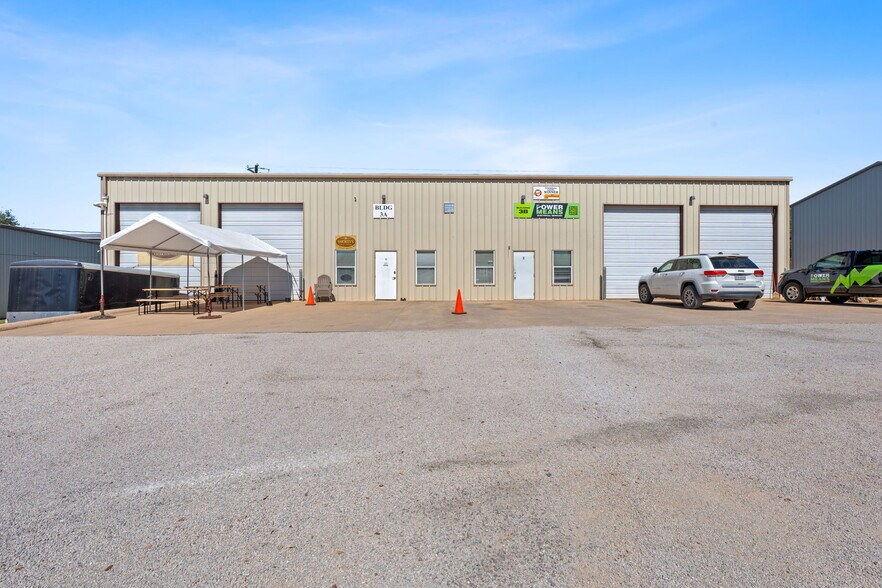 More Photos Of 12507 Pauls Valley Rd, Austin Unknown For Lease