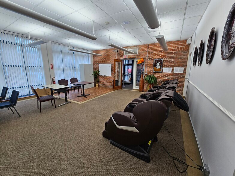 More Photos Of 20 Linden St, Allston Office For Lease