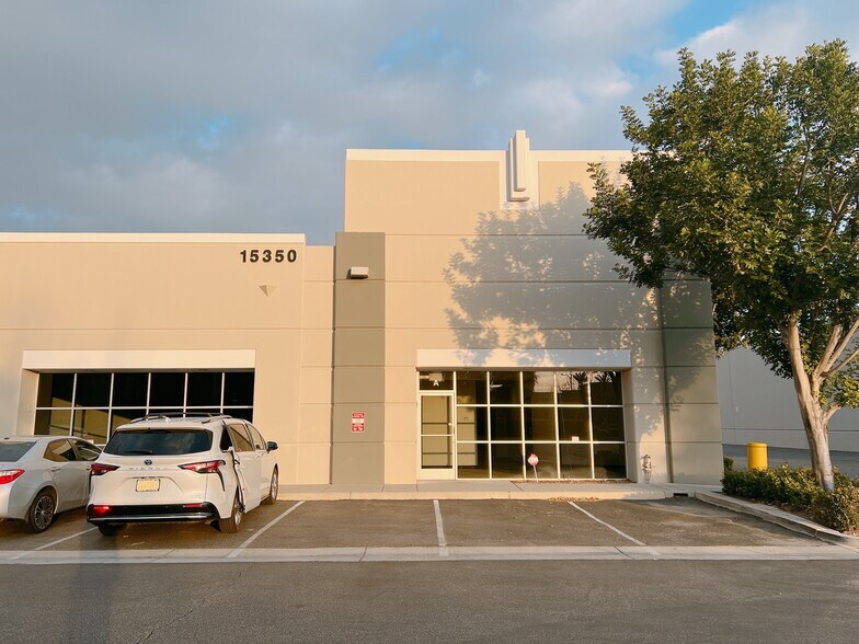 More Photos Of 15350 Fairfield Ranch Rd, Chino Hills Warehouse For Lease