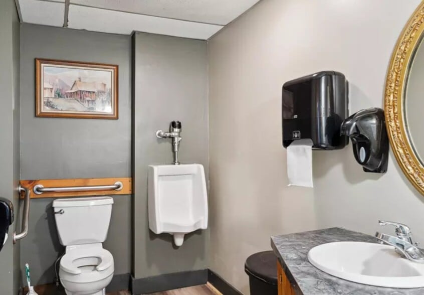 More Photos Of 10 Prince St, Randolph Restaurant For Sale