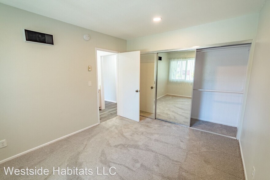 More Photos Of 4444 Ensign Ave, West Toluca Lake Apartments For Sale