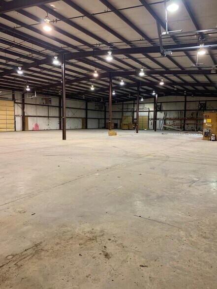 More Photos Of 331 Hill Rd, McKenzie Warehouse For Lease