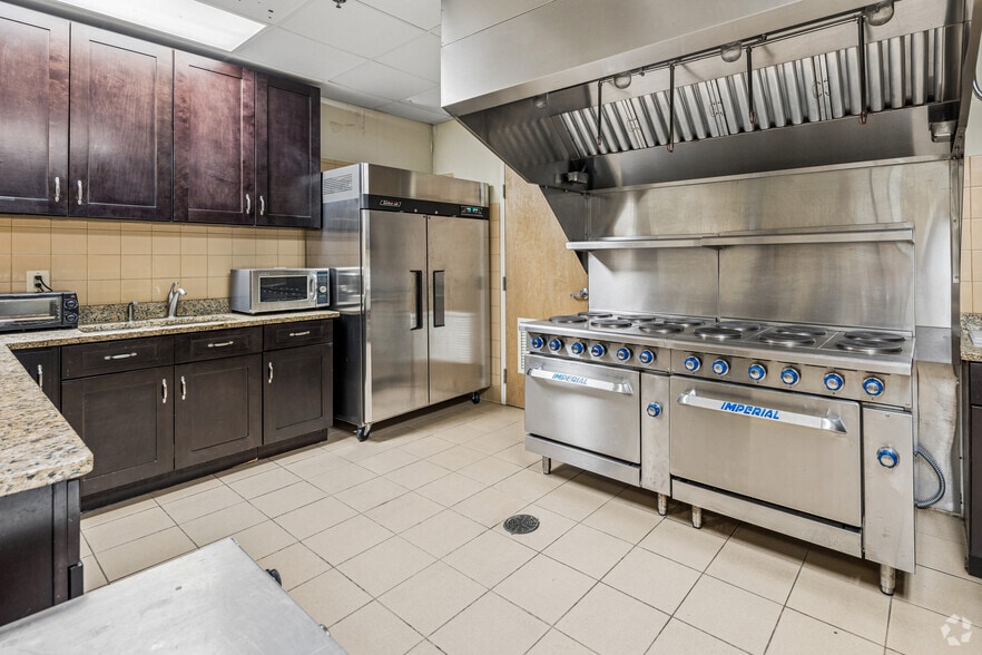 More Photos Of 3538 Moncure Ave, Falls Church Daycare Center For Sale