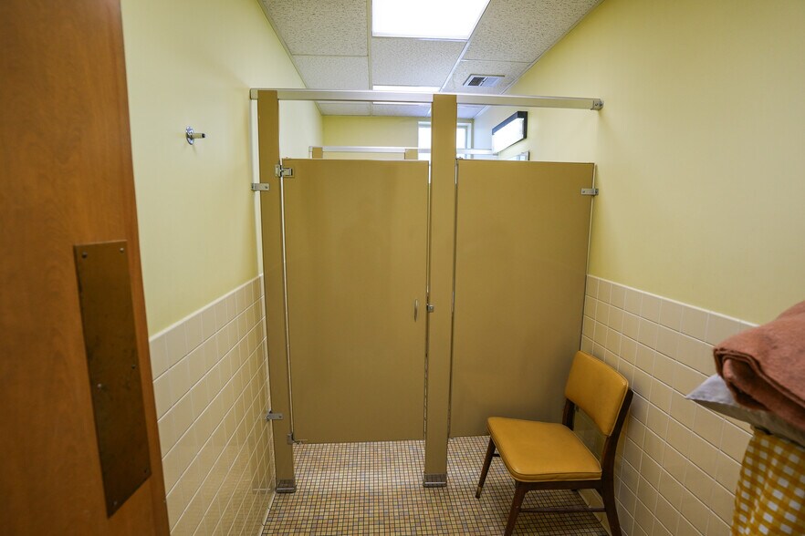 More Photos Of 431 Delaware Ave, Palmerton Office For Sale