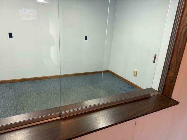 More Photos Of 1121 Seaton Ave, Greenup Office For Sale