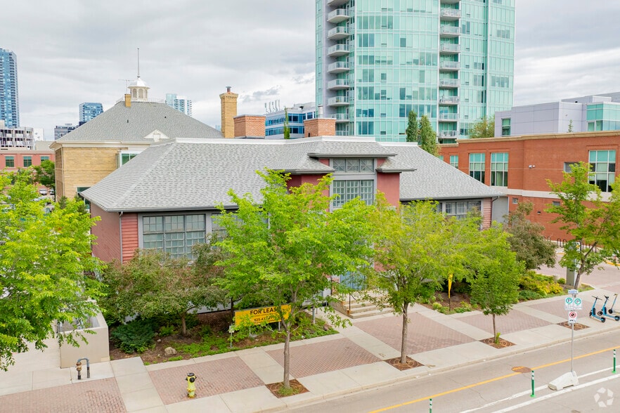 More Photos Of 456 12th Ave SE, Calgary Office For Lease