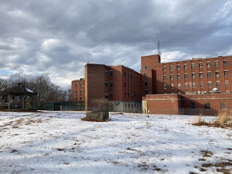 More Photos Of 525 Russell Rd, Newington Land For Sale