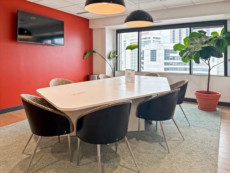 More Photos Of 201 St. Charles Ave, New Orleans Coworking Space