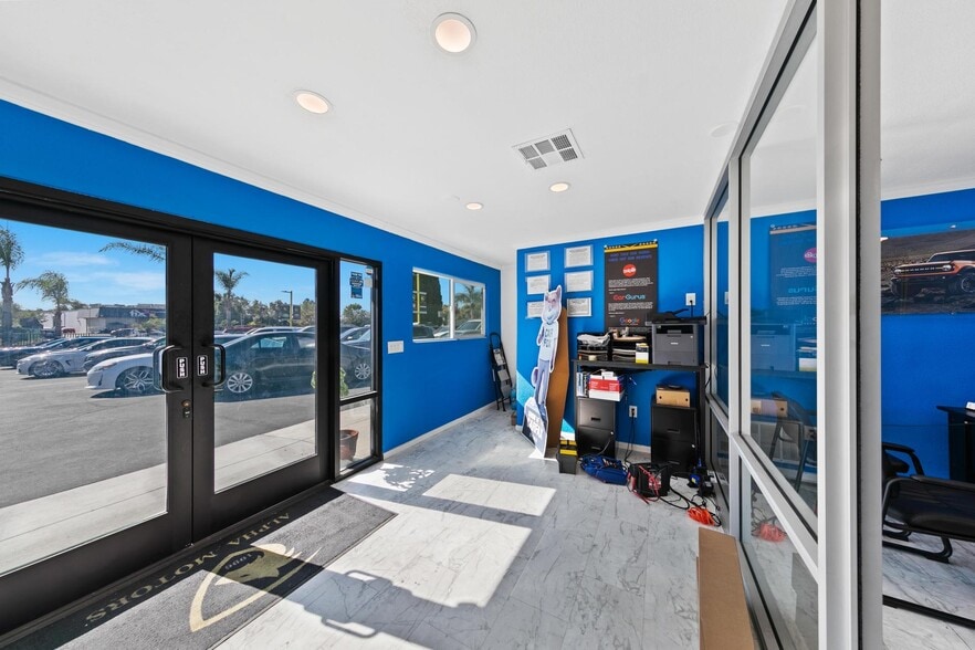 More Photos Of 7480 El Cajon Blvd, La Mesa Auto Dealership For Sale