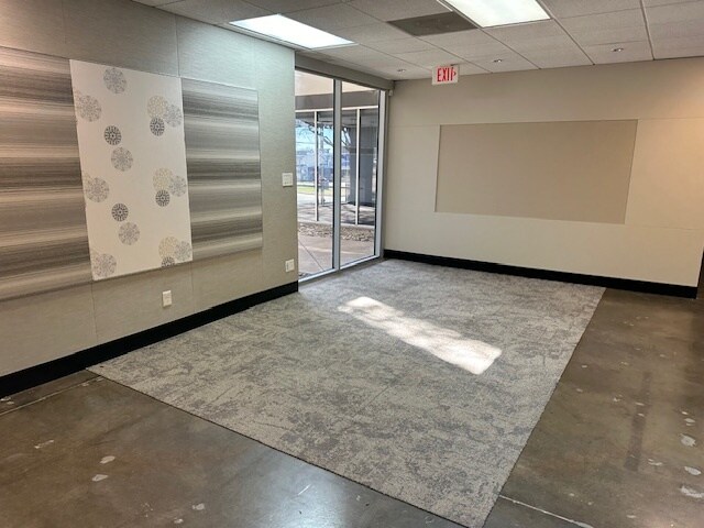 More Photos Of 2855 Trinity Square Dr, Carrollton Light Distribution For Lease