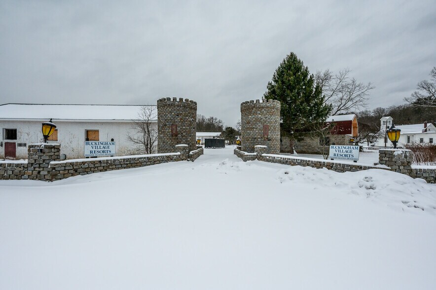 More Photos Of 4858 Route 32, Catskill Hotel For Lease