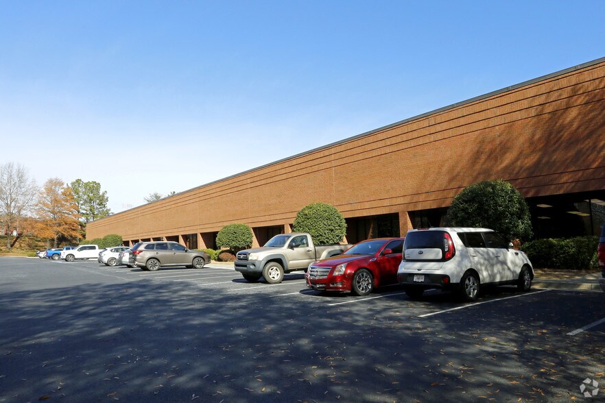 More Photos Of 3400 Town Point Dr NW, Kennesaw Distribution For Lease