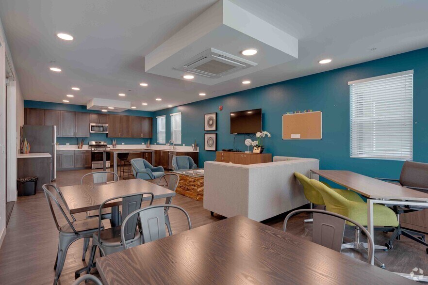 More Photos Of 11114 Darling Rd, Ventura Apartments For Lease