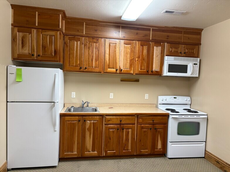 More Photos Of 391 N Main St, Spanish Fork General Retail For Sale