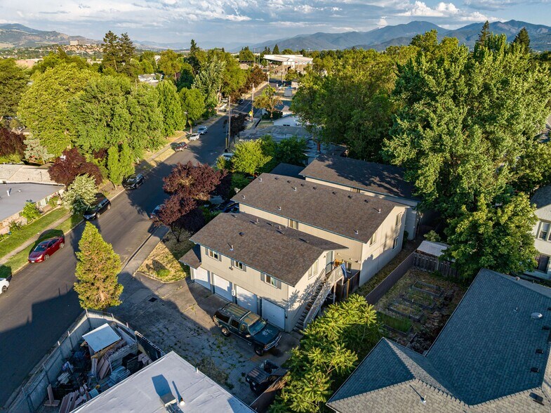 More Photos Of 516 J St, Medford Multifamily For Sale
