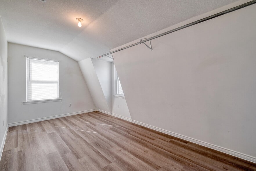 More Photos Of 829 State Highway 21 W, Cedar Creek Specialty For Sale