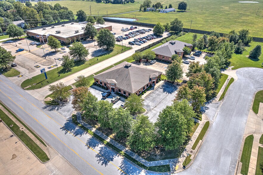 More Photos Of 1479 Executive Pl, Springdale Medical For Sale