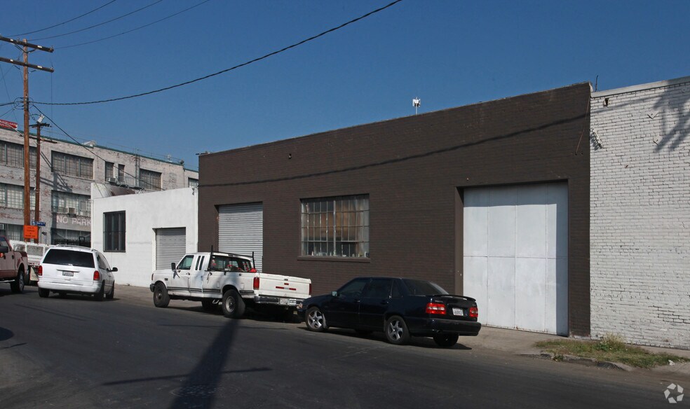 More Photos Of 984 McGarry St, Los Angeles Warehouse For Lease