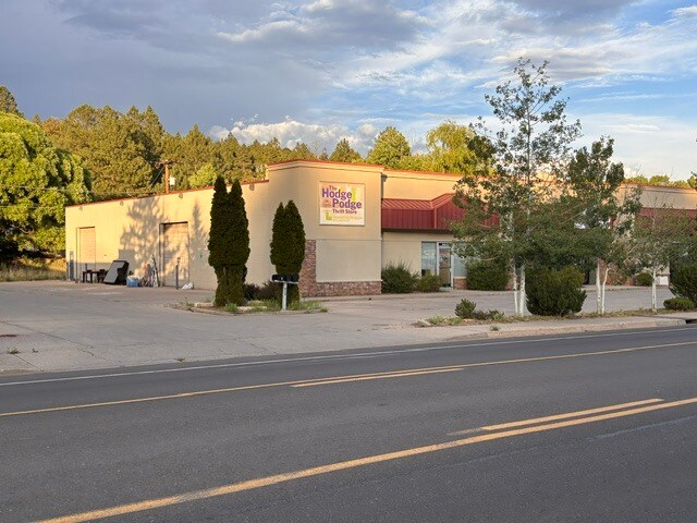 More Photos Of 452 N Switzer Canyon Dr, Flagstaff Showroom For Lease