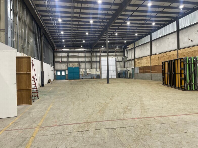 More Photos Of 1422 Route 179, Lambertville Warehouse For Lease