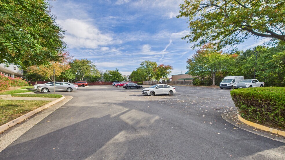 More Photos Of 14012-14018 Sullyfield Cir, Chantilly Medical For Lease