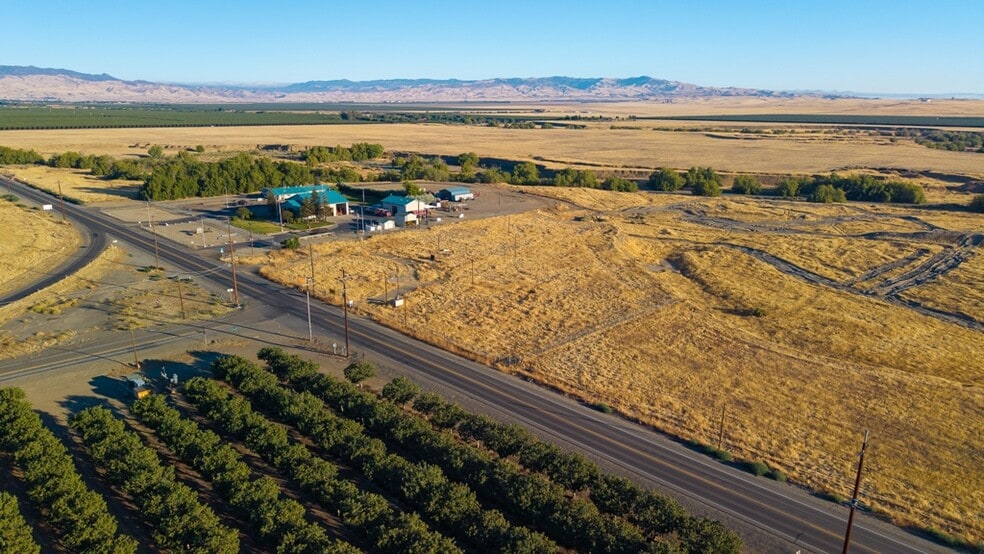 More Photos Of W. Jayne Ave @ Hwy 33, Coalinga Land For Sale