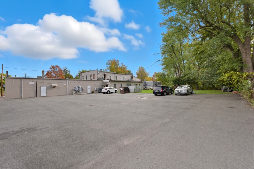 More Photos Of 436 Main St, West Springfield Storefront Retail Office For Lease