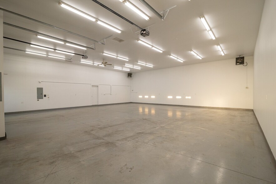 More Photos Of 460 Krahn Ln, McCall Warehouse For Sale