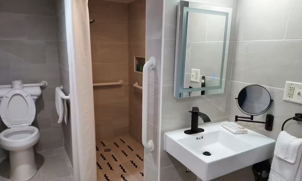More Photos Of 3538 US 40, Oakley Hotel For Sale
