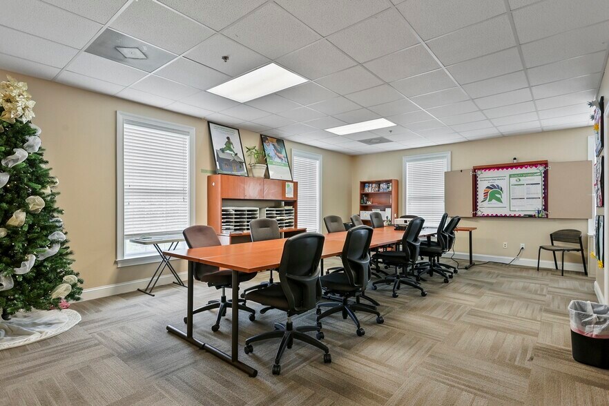 More Photos Of 201 Business Park Dr, Rincon Office For Sale