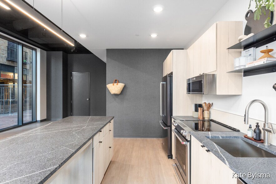 More Photos Of 122 Oakes St SW, Grand Rapids Multifamily For Sale