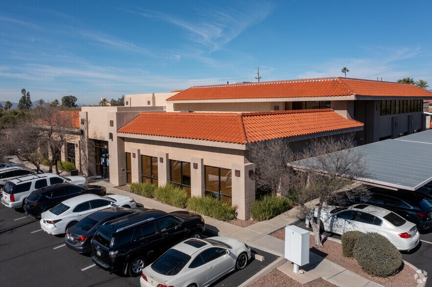 More Photos Of 6760 N Oracle Rd, Tucson Office For Lease