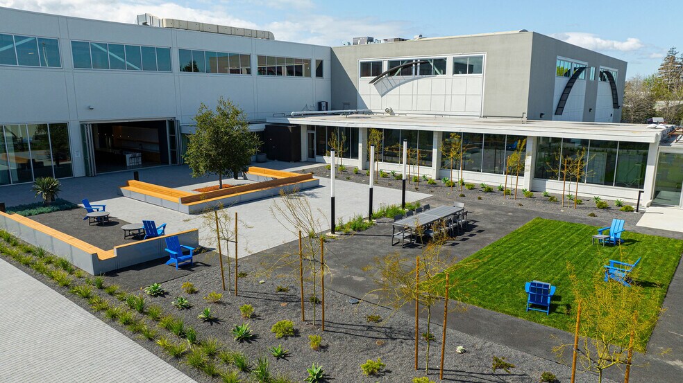 More Photos Of 150 Industrial Rd, San Carlos Flex For Sale