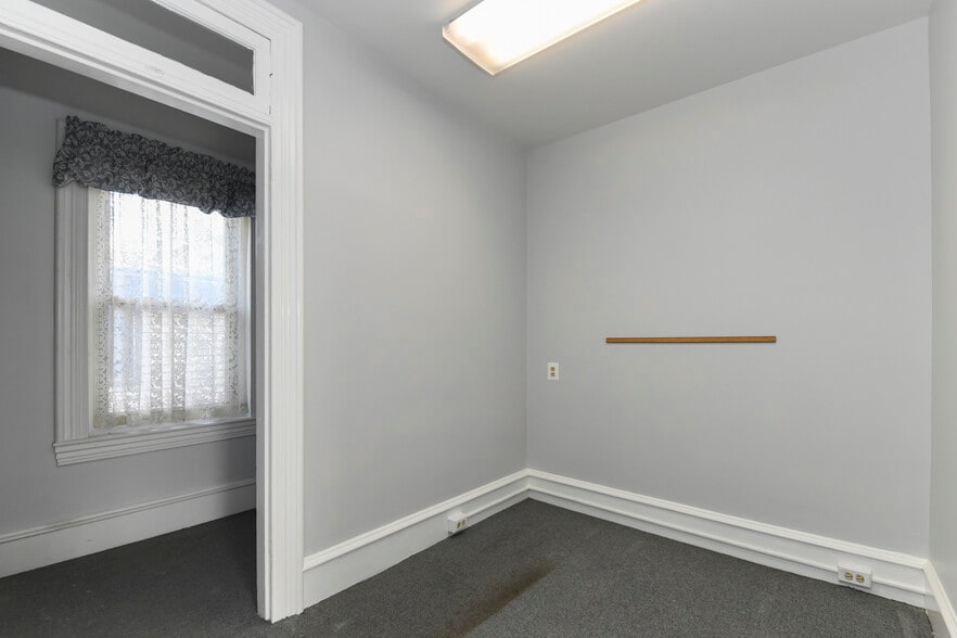 More Photos Of 71 Cooper St, Woodbury Office Residential For Sale