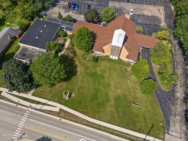 More Photos Of 47 Church St, Lake Zurich Religious Facility For Sale