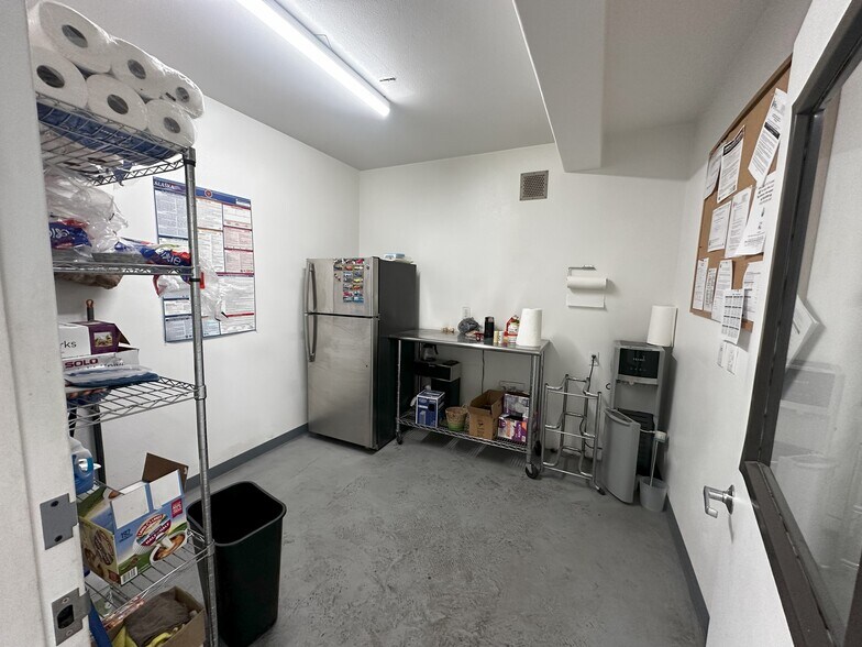More Photos Of 2630 Van Horn Rd, Fairbanks Warehouse For Sale