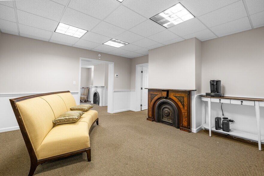 More Photos Of 217 N Washington St, Rome Office For Lease