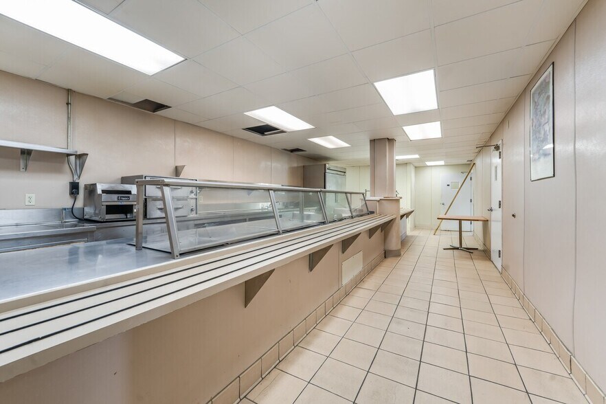 More Photos Of 6412 National Rd E, Richmond Distribution For Sale