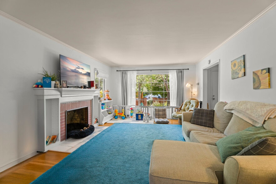 More Photos Of 4 Warren Rd, San Mateo Apartments For Sale