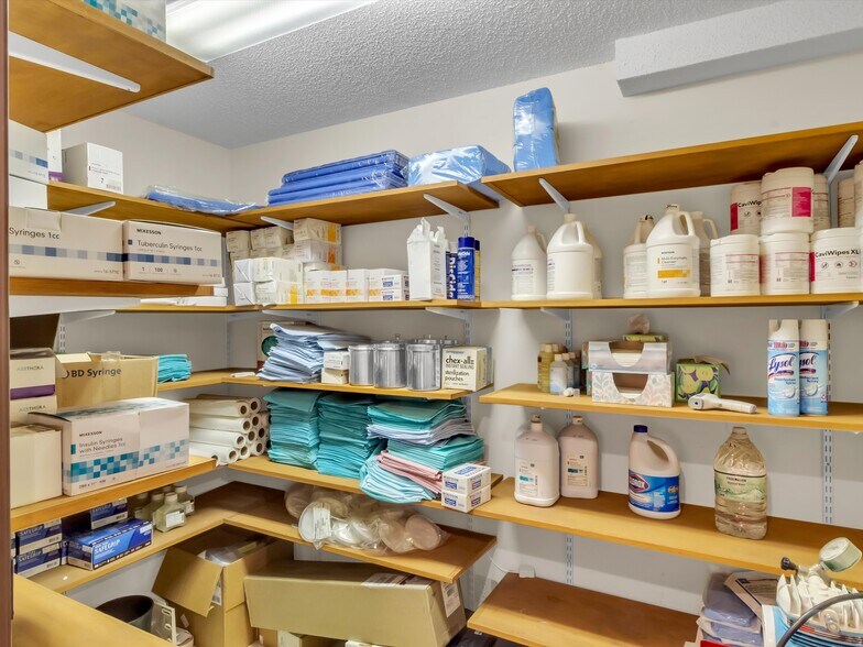 More Photos Of 540 Hospital Dr, Clyde Healthcare For Sale