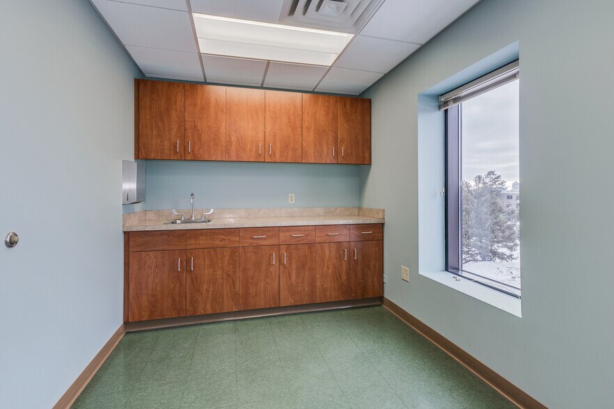 More Photos Of 7300 France Ave S, Edina Medical For Lease