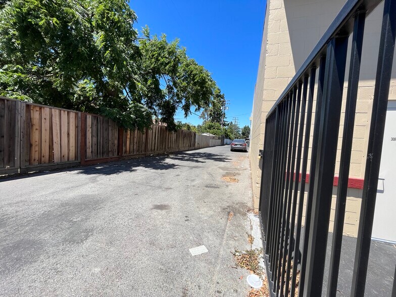 More Photos Of 3084-3088 El Camino Real, Santa Clara Unknown For Lease